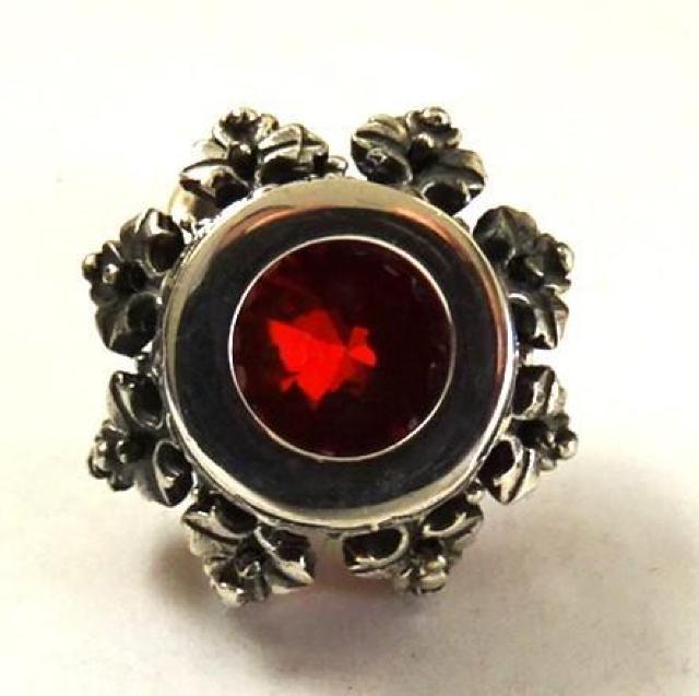 シルバー925 クラウングローリーペンダントチャーム クラウン グローリー ペンダント チャーム ルビー 新品未使用 < 男性アクセサリー/時計 シルバー925 クラウングローリーペンダントチャーム クラウン グローリー ペンダント チャーム ルビー 新品未使用 < 男性アクセサリー/時計の