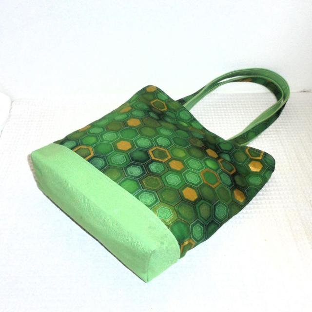 ◆スクエアベーシックトートバッグ◆Japanesque和柄◆亀甲・萌黄色【緑】 < 女性ファッション ◆スクエアベーシックトートバッグ◆Japanesque和柄◆亀甲・萌黄色【緑】 < 女性ファッションの