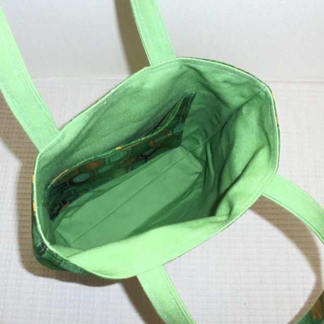 ◆スクエアベーシックトートバッグ◆Japanesque和柄◆亀甲・萌黄色【緑】 < 女性ファッション ◆スクエアベーシックトートバッグ◆Japanesque和柄◆亀甲・萌黄色【緑】 < 女性ファッションの