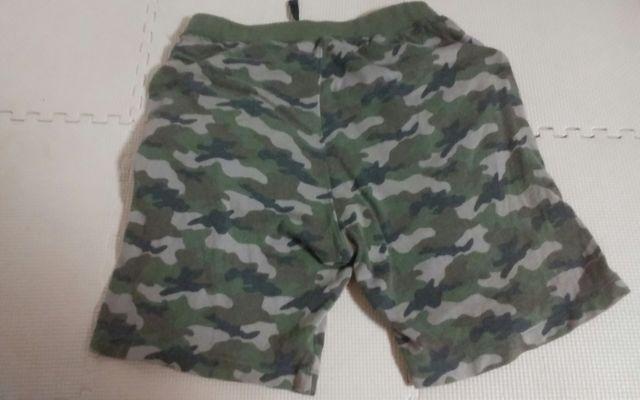 UNIQLO 短パンツ 迷彩 KIDSのLサイズ 130かな < キッズ/ベビー UNIQLO 短パンツ 迷彩 KIDSのLサイズ 130かな < キッズ/ベビーの