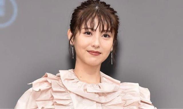 【送料無料】浜辺美波 最新写真フォト10枚セット A < タレントグッズ  【送料無料】浜辺美波 最新写真フォト10枚セット A < タレントグッズの