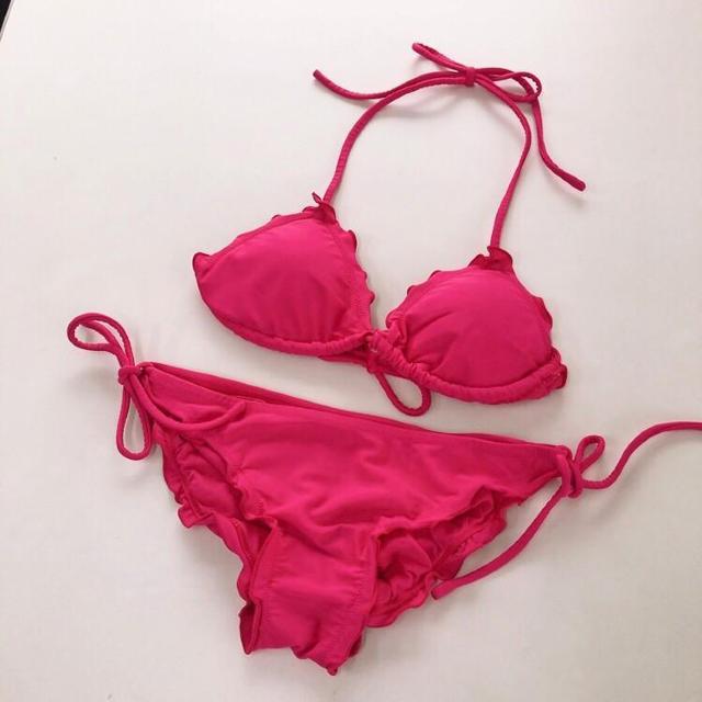 ◆Avan Lily/アヴァンリリー◆フリルデザインビキン★派手ピンク水着F*シンプルギャル♪美品*クリーニング済 < ブランド ◆Avan Lily/アヴァンリリー◆フリルデザインビキン★派手ピンク水着F*シンプルギャル♪美品*クリーニング済 < ブランドの