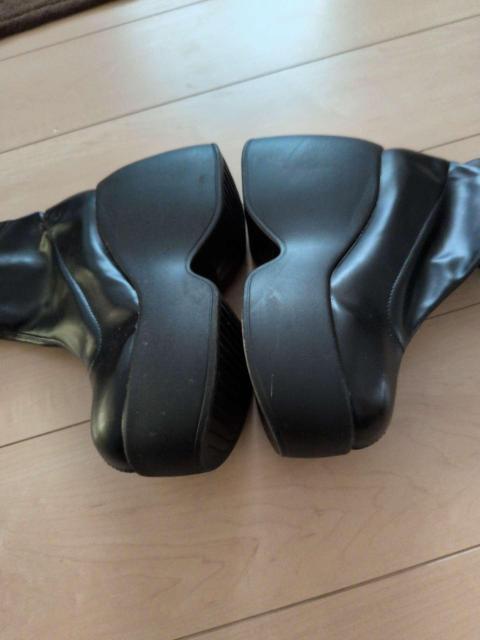 厚底 黒 ショートブーツ < 女性ファッション 厚底 黒 ショートブーツ < 女性ファッションの