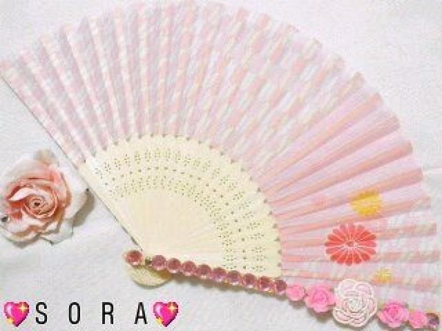 幻想艶【香 華花】インテリア.祭り.花火大会に♪カメリア.薔薇.高級ストーンデコ扇子 < 女性ファッション 幻想艶【香 華花】インテリア.祭り.花火大会に♪カメリア.薔薇.高級ストーンデコ扇子 < 女性ファッションの