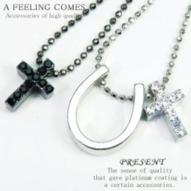 《New》愛*LOVE*幸運を呼ぶ*ホースシュー&クロス★ペアネックレス*セット < 女性アクセサリー/時計  《New》愛*LOVE*幸運を呼ぶ*ホースシュー&クロス★ペアネックレス*セット < 女性アクセサリー/時計の