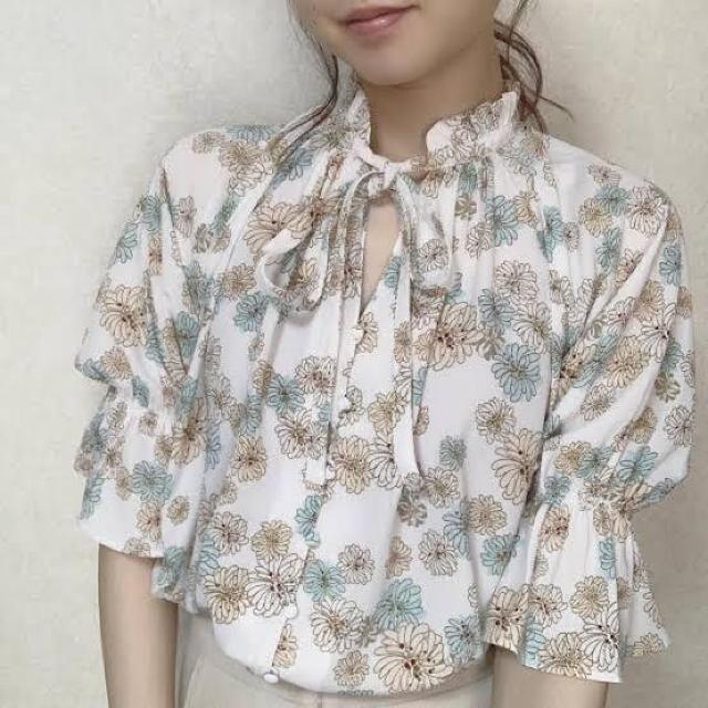 |[&W[ UNIQLOjNR{uEXzCgSԕt[{E^CuEX   uh 