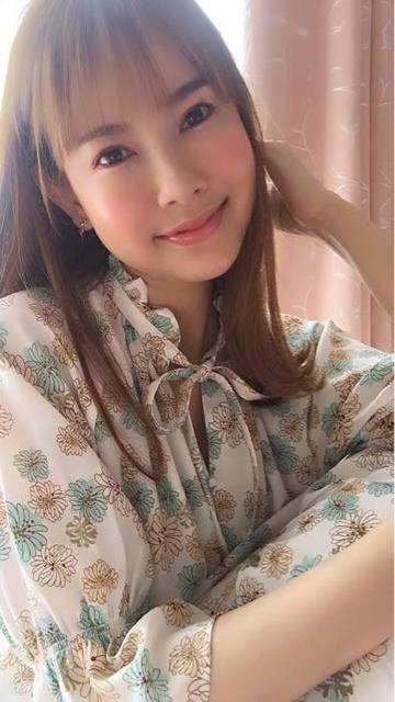 |[&W[ UNIQLOjNR{uEXzCgSԕt[{E^CuEX  uh 