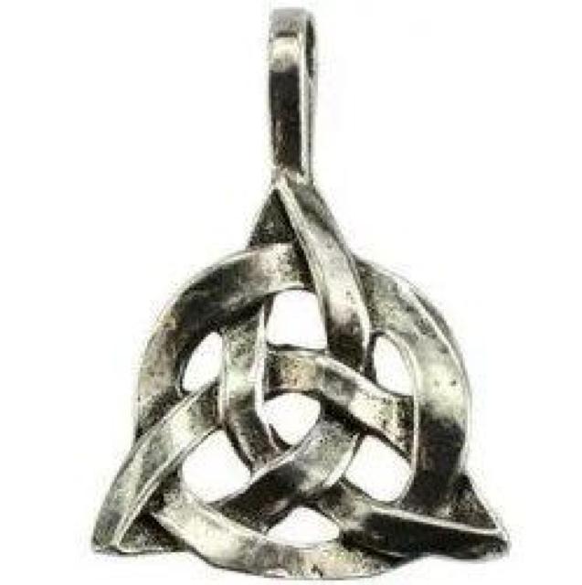 ケルティック エタニティーアミュレット < 女性アクセサリー/時計  ケルティック エタニティーアミュレット < 女性アクセサリー/時計の