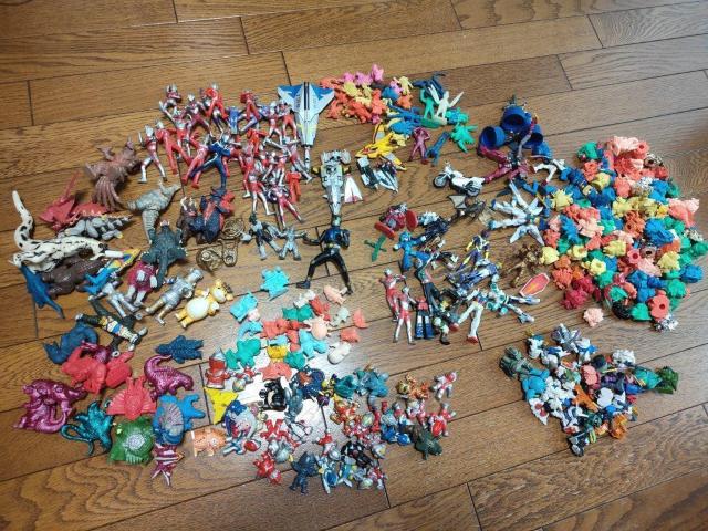 ウルトラマン 怪獣 ガンダム フィギュア 大量 まとめ売り < ホビー  ウルトラマン 怪獣 ガンダム フィギュア 大量 まとめ売り  < ホビーの