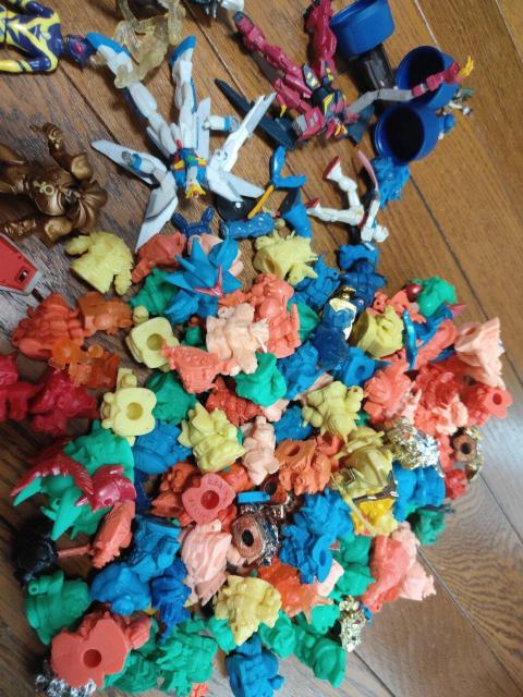 ウルトラマン 怪獣 ガンダム フィギュア 大量 まとめ売り < ホビー  ウルトラマン 怪獣 ガンダム フィギュア 大量 まとめ売り < ホビーの