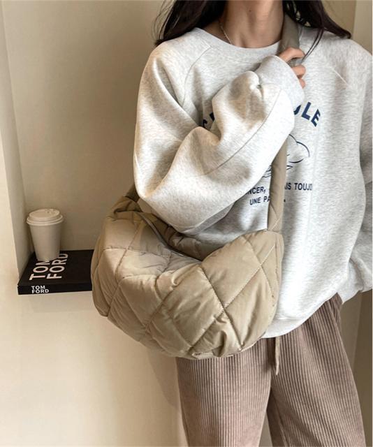 送料無料 新品 キルティングショルダーバッグ 斜めがけ鞄 < 女性ファッション  送料無料 新品 キルティングショルダーバッグ 斜めがけ鞄 < 女性ファッションの