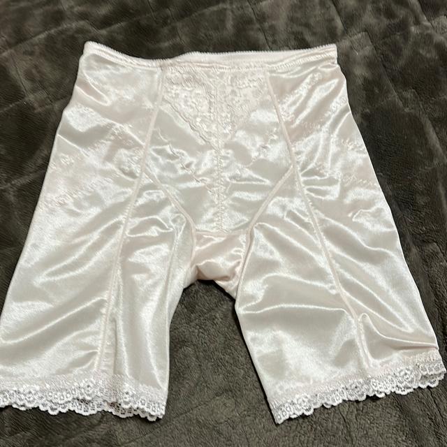 ☆☆☆タンス整理品 衣類 おまとめOK ホームクリーニング済み ピンク ガードル M64 < 女性ファッション  ☆☆☆タンス整理品 衣類 おまとめOK ホームクリーニング済み ピンク ガードル M64  < 女性ファッションの