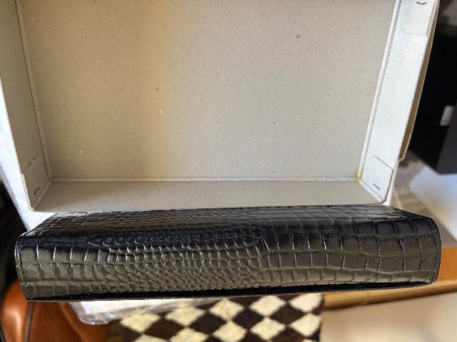 ブランド不明 黒財布 < 女性ファッション  ブランド不明 黒財布 < 女性ファッションの