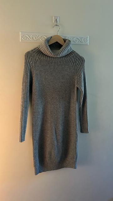 ユニクロ ローゲージニットワッフルワンピース ライトグレー ニットワンピース M < ブランド ユニクロ ローゲージニットワッフルワンピース ライトグレー ニットワンピース M < ブランドの