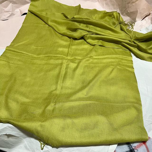 【ノーブランド扱い】 薄手 大判ストール・ショール / グリーン系 < 女性ファッション 【ノーブランド扱い】 薄手 大判ストール・ショール / グリーン系 < 女性ファッションの