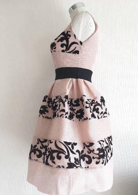 RINASCIMENTOベビーピンク黒ダマスクフラワーフレアドレスワンピ < 女性ファッション RINASCIMENTOベビーピンク黒ダマスクフラワーフレアドレスワンピ < 女性ファッションの