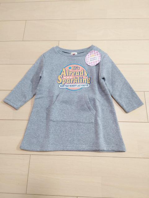 新品未使用タグ付き  裏起毛キッズトップス サイズ 110cm  グレー < キッズ/ベビー  新品未使用タグ付き  裏起毛キッズトップス サイズ 110cm  グレー  < キッズ/ベビーの