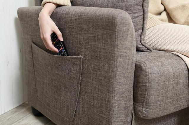 【送料無料】Riely 収納付き2人掛けソファ クッション付き 収納付き ポケットコイル < インテリア/ライフ 【送料無料】Riely 収納付き2人掛けソファ クッション付き 収納付き ポケットコイル < インテリア/ライフの