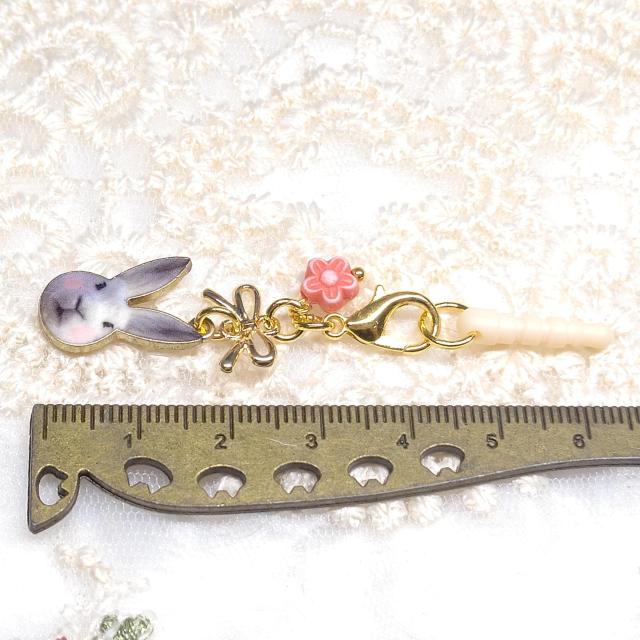 ハンドメイド☆イヤホンジャック☆アクセサリー☆うさぎ☆ピンクほっぺ < 女性ファッション ハンドメイド☆イヤホンジャック☆アクセサリー☆うさぎ☆ピンクほっぺ < 女性ファッションの