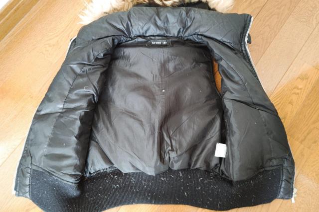 ブラック ダウンベスト Mサイズ フード付き < 女性ファッション ブラック ダウンベスト Mサイズ フード付き < 女性ファッションの