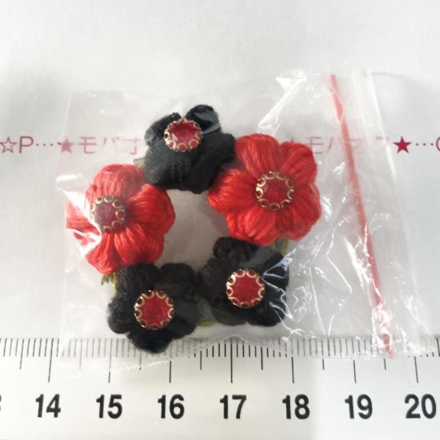 3*ハンドメイド♪ぷっくりお花のリースブローチ 5 < 女性ファッション 3*ハンドメイド♪ぷっくりお花のリースブローチ 5 < 女性ファッションの