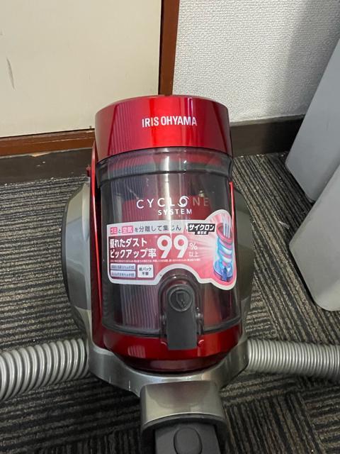 アイリスオーヤマ サイクロン掃除機 IC-C100TKF-R レッド 1000W 動作品 < 家電/AV アイリスオーヤマ サイクロン掃除機 IC-C100TKF-R レッド 1000W 動作品 < 家電/AVの