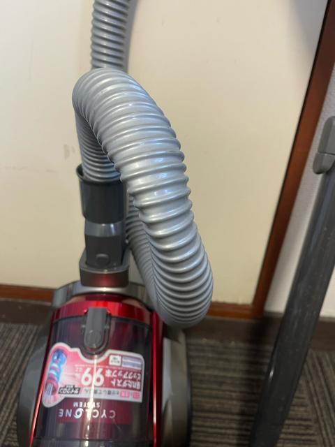 アイリスオーヤマ サイクロン掃除機 IC-C100TKF-R レッド 1000W 動作品 < 家電/AV アイリスオーヤマ サイクロン掃除機 IC-C100TKF-R レッド 1000W 動作品 < 家電/AVの