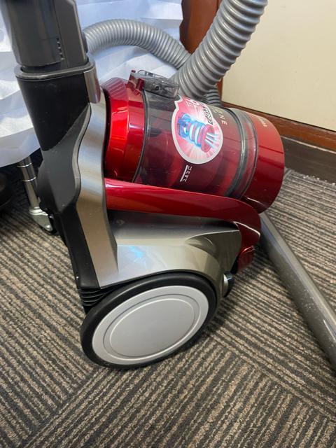 アイリスオーヤマ サイクロン掃除機 IC-C100TKF-R レッド 1000W 動作品 < 家電/AV アイリスオーヤマ サイクロン掃除機 IC-C100TKF-R レッド 1000W 動作品 < 家電/AVの