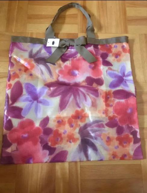 新品☆花柄 シフォン地 リボン付きバッグ サブバッグに最適 < 女性ファッション  新品☆花柄 シフォン地 リボン付きバッグ サブバッグに最適  < 女性ファッションの
