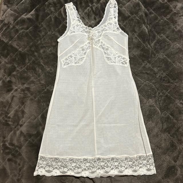 ☆☆☆タンス整理品 衣類 おまとめOK ホームクリーニング済み ベージュ スリップ バスト80 < 女性ファッション  ☆☆☆タンス整理品 衣類 おまとめOK ホームクリーニング済み ベージュ スリップ バスト80  < 女性ファッションの