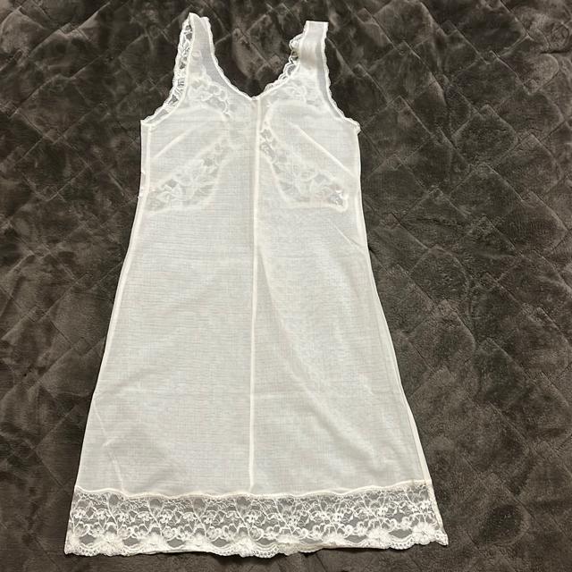 ☆☆☆タンス整理品 衣類 おまとめOK ホームクリーニング済み ベージュ スリップ バスト80 < 女性ファッション  ☆☆☆タンス整理品 衣類 おまとめOK ホームクリーニング済み ベージュ スリップ バスト80 < 女性ファッションの