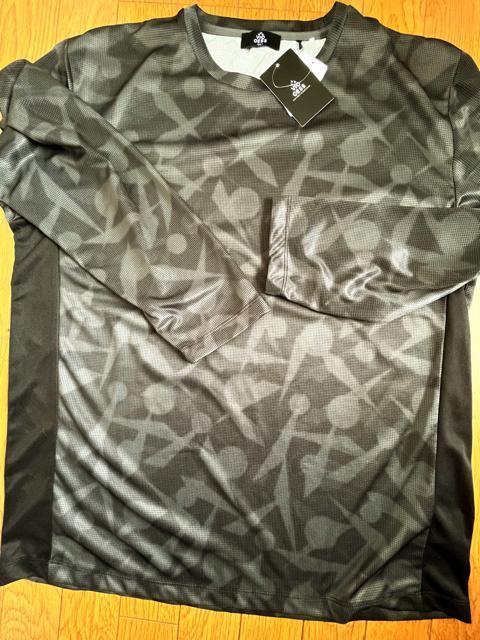 LLサイズ!高貴紳士的!ツルサラッとメッシュ素材!長袖!Tシャツ!ブラック系色合い! < 男性ファッション  LLサイズ!高貴紳士的!ツルサラッとメッシュ素材!長袖!Tシャツ!ブラック系色合い!  < 男性ファッションの