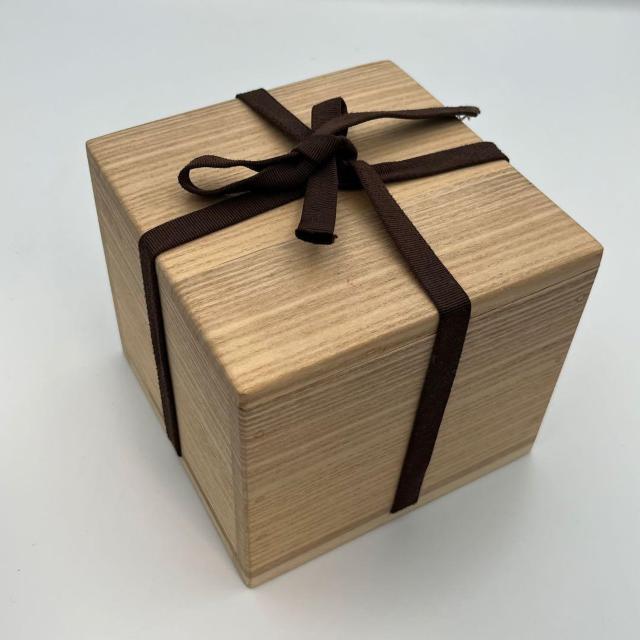 美品 九谷焼 高光一生 茶碗 「 天開 」白釉 作家物 筒茶碗 陶印有 作家物 約 口径11×高さ8cm < ホビー 美品 九谷焼 高光一生 茶碗 「 天開 」白釉 作家物 筒茶碗 陶印有 作家物 約 口径11×高さ8cm < ホビーの