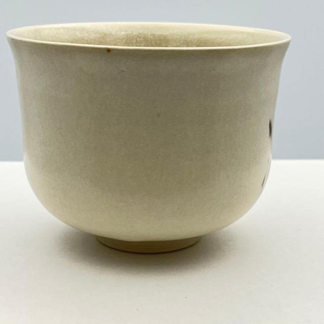 美品 九谷焼 高光一生 茶碗 「 天開 」白釉 作家物 筒茶碗 陶印有 作家物 約 口径11×高さ8cm < ホビー 美品 九谷焼 高光一生 茶碗 「 天開 」白釉 作家物 筒茶碗 陶印有 作家物 約 口径11×高さ8cm < ホビーの