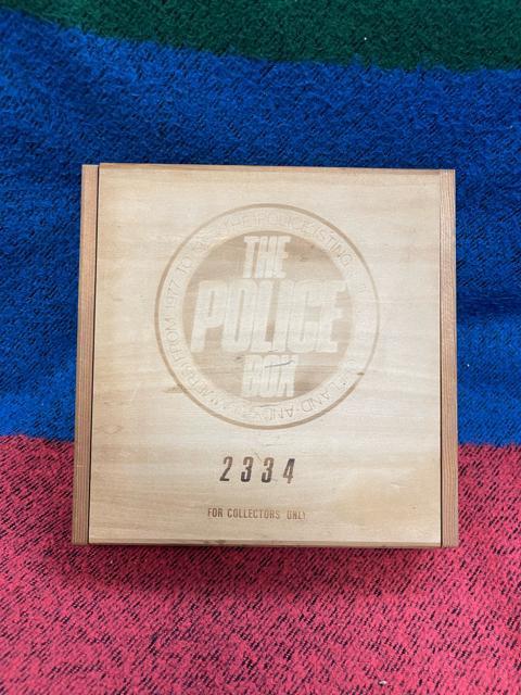 �y����ՁzTHE POLICE �V���O�����R�[�hTHE POLICE BOX�@FOR COLLECTORS ONLY�@���S����� �� CD/DVD/�r�f�I�� 