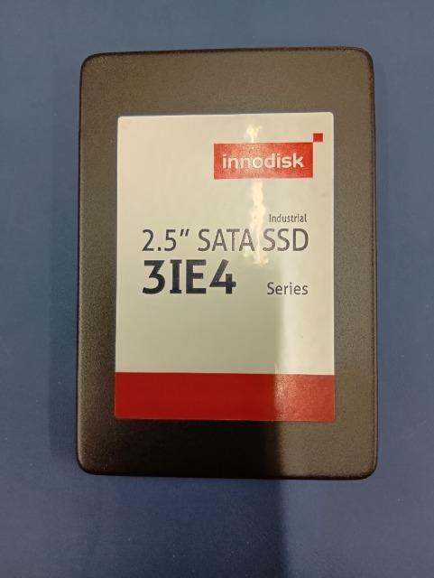 innodisk 2.5�C���` 16GB SSD 3IE4�@�Y�Ɨp�@�H�Ɨp�@SATA ���@�u���b�N�@���������@�X�^�C���b�V��  �� PC�{��/���Ӌ@��� 