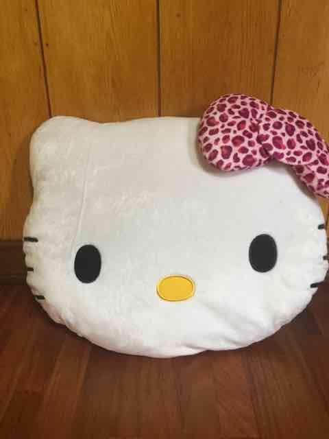 ハローキティー ピンク柄クッション < おもちゃ  ハローキティー ピンク柄クッション  < おもちゃの