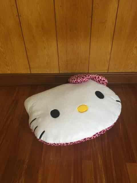 ハローキティー ピンク柄クッション < おもちゃ  ハローキティー ピンク柄クッション < おもちゃの