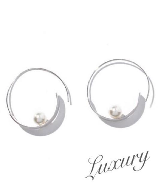 andGIRL・雑誌掲載【新品未使用】TONALトーナル●パールフープピアス●シルバー●フープピアス パールピアス < 女性アクセサリー/時計 andGIRL・雑誌掲載【新品未使用】TONALトーナル●パールフープピアス●シルバー●フープピアス パールピアス < 女性アクセサリー/時計の