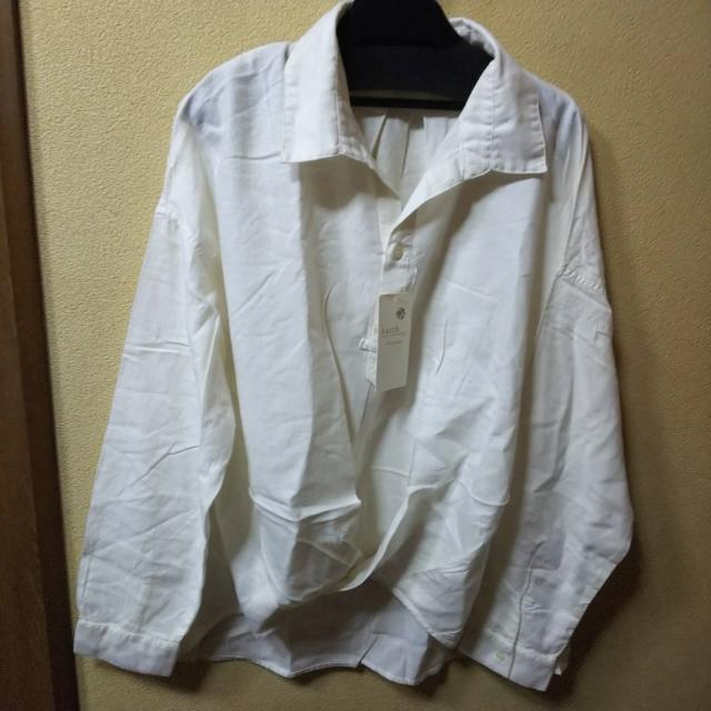 アースミュージック★新品★綿リヨセルベエラブラウス < 女性ファッション  アースミュージック★新品★綿リヨセルベエラブラウス  < 女性ファッションの