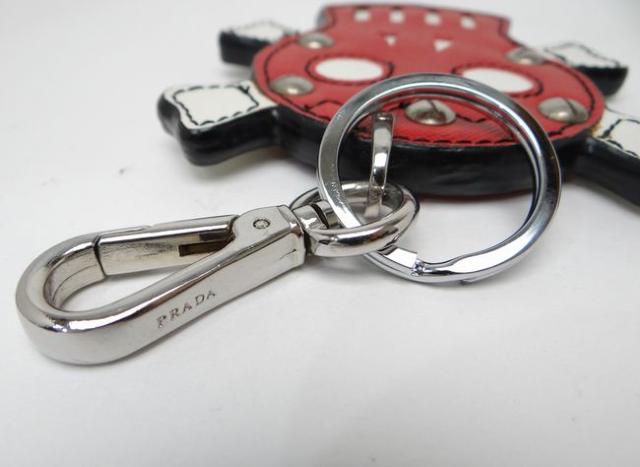 PRADA プラダ スカルモチーフ キーホルダー キーリング レッド×ホワイト【送料無料】 < ブランド PRADA プラダ スカルモチーフ キーホルダー キーリング レッド×ホワイト【送料無料】 < ブランドの