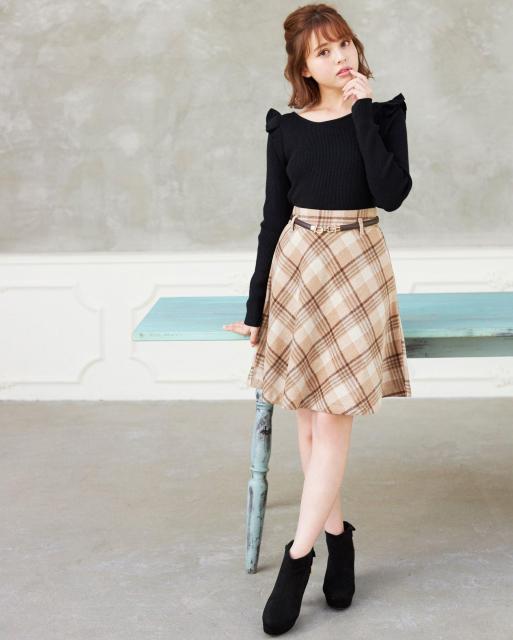 新品☆イング*肩フリルBACKリボンニット < ブランド  新品☆イング*肩フリルBACKリボンニット < ブランドの