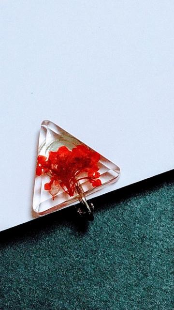 BLOOM★赤いお花のイヤリング < 女性アクセサリー/時計 BLOOM★赤いお花のイヤリング < 女性アクセサリー/時計の