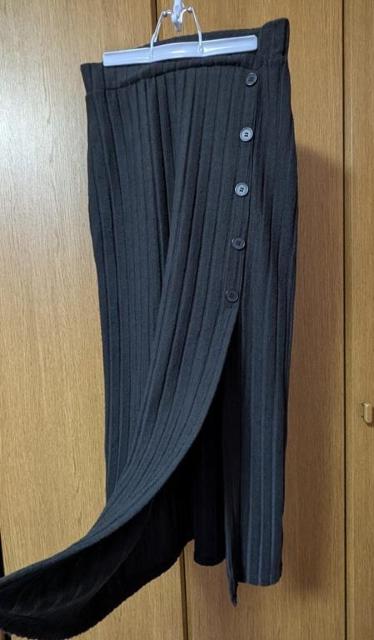 ブラックロングスカート < 女性ファッション  ブラックロングスカート < 女性ファッションの