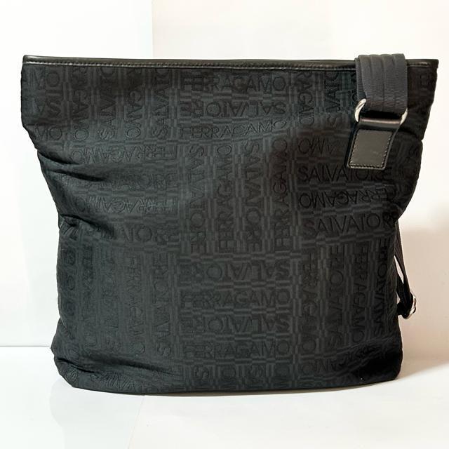 ���i Salvatore Ferragamo �t�F���K�� �K���`�[�j AU21 B002 �i�C���� ���U�[ �V�����_�[�o�b�O �� �u�����h�� 