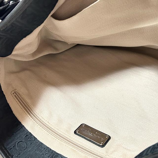 ���i Salvatore Ferragamo �t�F���K�� �K���`�[�j AU21 B002 �i�C���� ���U�[ �V�����_�[�o�b�O �� �u�����h�� 