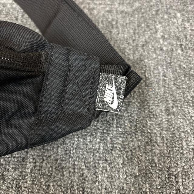 ���� NIKE �i�C�L �{�f�B�o�b�O �u���b�N DB0490-010 �� �u�����h�� 