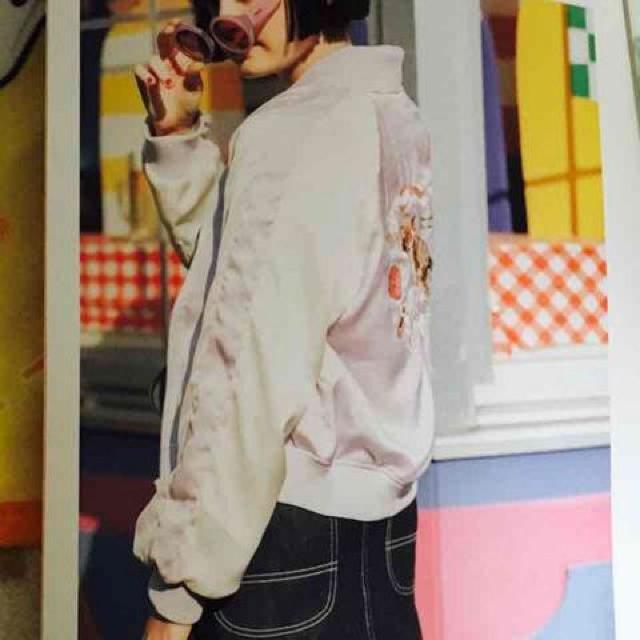 rosemarieseoir・背中ネコ刺繍サテンスカジャン。ライトブルー < ブランド rosemarieseoir・背中ネコ刺繍サテンスカジャン。ライトブルー < ブランドの