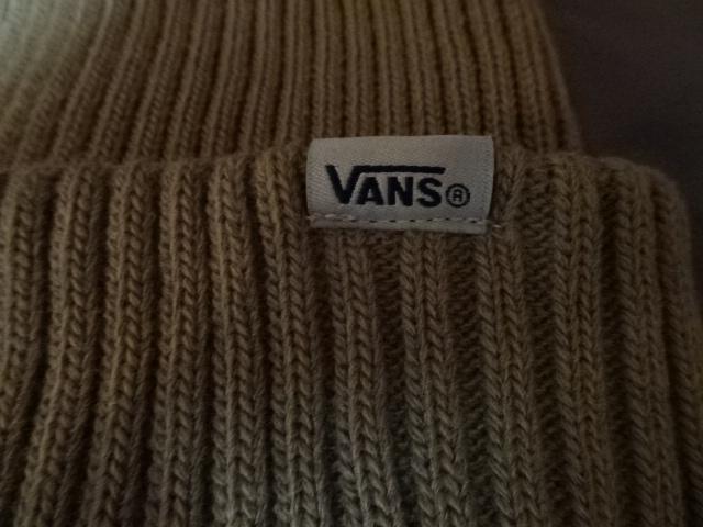USA購入 バンズ【VANS】シンプルなデザインロゴマーク付 ニットキャップ < 男性ファッション  USA購入 バンズ【VANS】シンプルなデザインロゴマーク付 ニットキャップ < 男性ファッションの