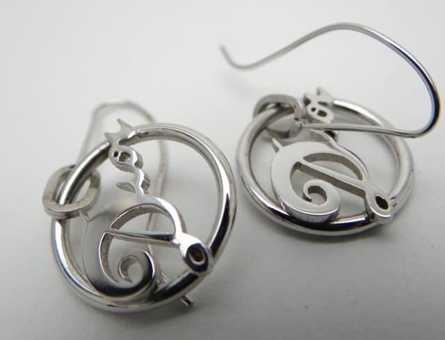 Christian Dior ディオール ラウンド ロゴチャーム ピアス<USED>【送料無料】 < ブランド Christian Dior ディオール ラウンド ロゴチャーム ピアス<USED>【送料無料】 < ブランドの